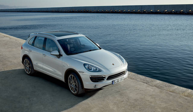 <strong>PORSCHE Cayenne S Hybrid｜ポルシェ カイエンS ハイブリッド</strong>