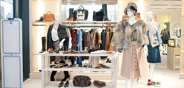 <strong> UNITED ARROWS｜ユナイテッドアローズ</strong>　ユナイテッドアローズ 原宿本店 ウィメンズ館　1階