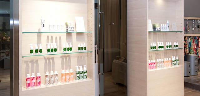 <strong> UNITED ARROWS｜ユナイテッドアローズ</strong>　ユナイテッドアローズ 原宿本店 ウィメンズ館　地下1階 『ａ twig (ア ツィグ)』