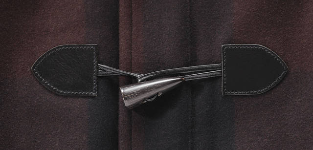 <strong>PS Paul Smith｜PSポール・スミス</strong> フロントのトッグルが佳麗。ダッフルコート5万8800円（ポール・スミス ジャパン　Tel. 03-3486-1500）