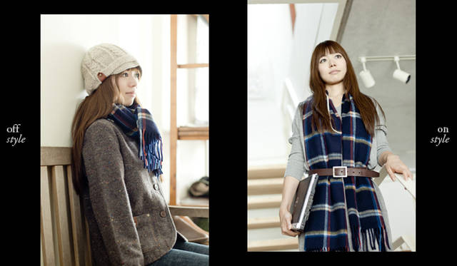 <strong>Drakes｜ドレイクス</strong>　コーディネイトの主役にもアクセントにもなる大判マフラーはいろいろなアレンジを楽しめそう。　ウールマフラー 1万4700円（ドレイクス）