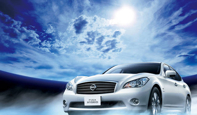 <strong>日産 フーガ ハイブリッド｜NISSAN FUGA HYBRID</strong>