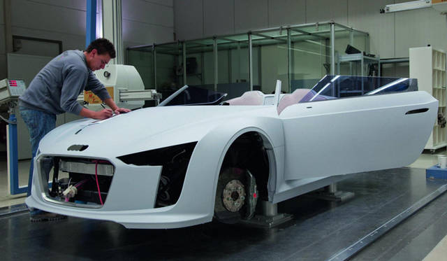 <strong>Audi e TRON｜アウディ e トロン</strong>