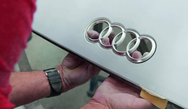 <strong>Audi e TRON｜アウディ e トロン</strong>