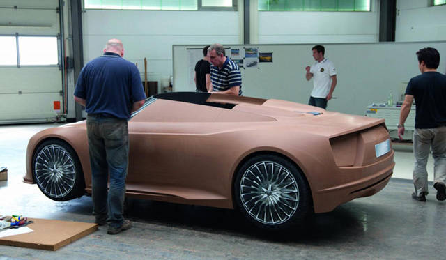 <strong>Audi e TRON｜アウディ e トロン</strong>