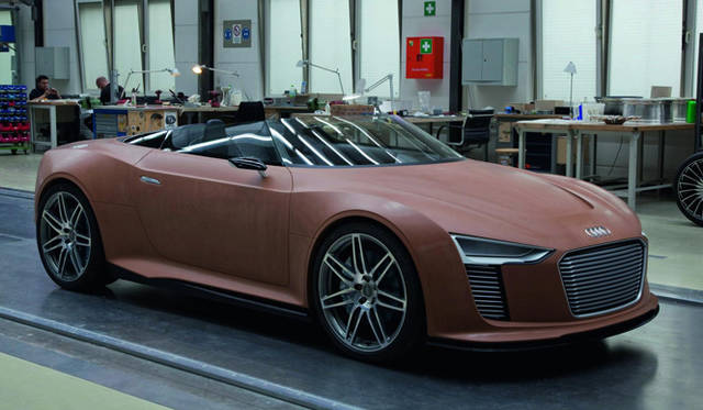 <strong>Audi e TRON｜アウディ e トロン</strong>