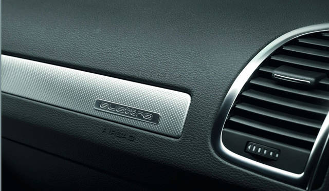 <strong>Audi｜アウディ Q7</strong>