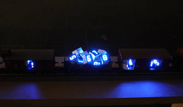 <strong>MIYAJIMA Tatsuo｜宮島達男「Time Train」展　@Six</strong>　　©Tatsuo Miyajima Office