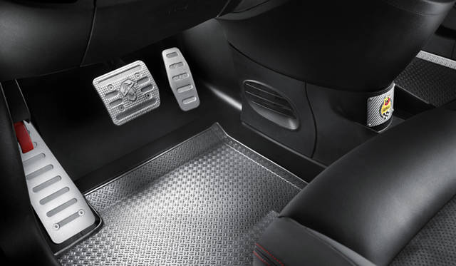 <strong>FIAT ABARTH 695 Tribute FERRARI｜フィアット 695 トリブート　フェラーリ</strong>