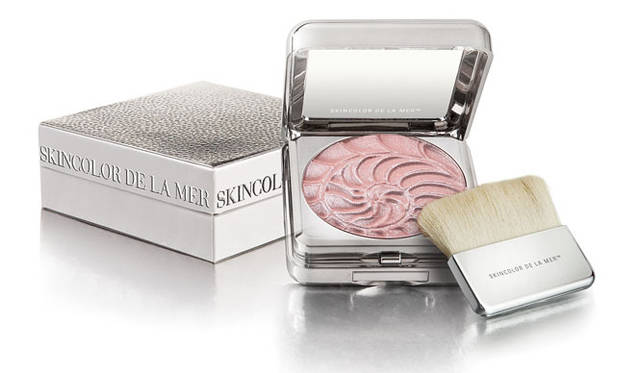 <strong>DE LA MER│ドゥ・ラ・メール</strong>　ザ・イルミネーティング パウダー　※11月19日（金）数量限定発売