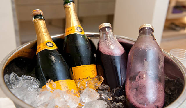 <strong> UNITED ARROWS｜ユナイテッドアローズ</strong>　ユナイテッドアローズ 原宿本店 ウィメンズ館 レセプション