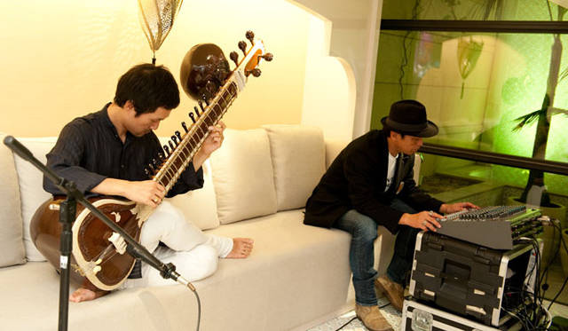 <strong> UNITED ARROWS｜ユナイテッドアローズ</strong>　レセプション当日の演奏