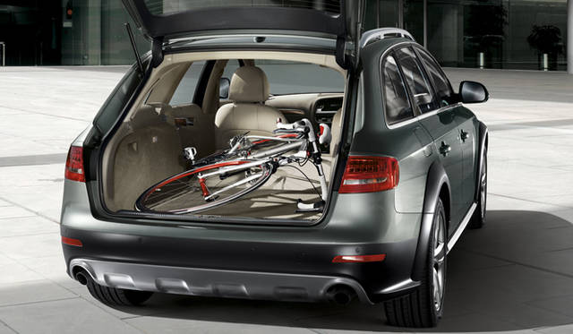 <strong>Audi A4 allroad quattro｜アウディ A4 オールロードクワトロ</strong>