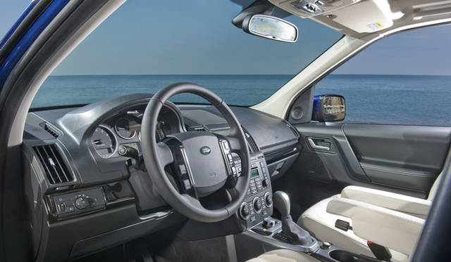 <strong>LANDROVER FREELANDER 2｜ランドローバー フリーランダー2</strong>　写真はすべて本国仕様