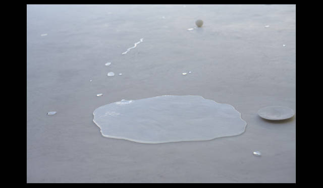 <strong>豊島美術館｜TESHIMA ART MUSEUM</strong>　写真＝森川 昇