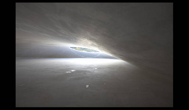 <strong>豊島美術館｜TESHIMA ART MUSEUM</strong>　写真＝森川 昇