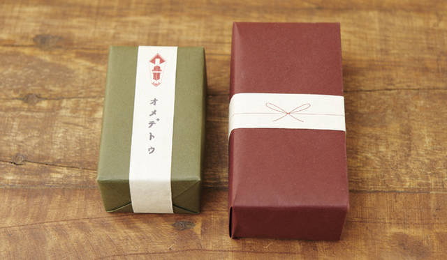 <strong>植木明日子｜「水縞」 のし帯 ちょう結び</strong>　 http://www.apartment.gr.jp/mizushima/ 