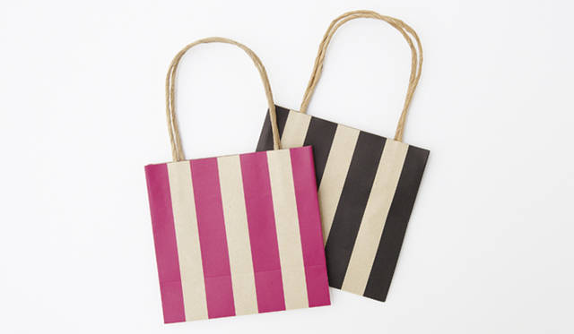 <strong>植木明日子｜「水縞」 しましまミニ紙袋</strong>　 http://www.apartment.gr.jp/mizushima/ 