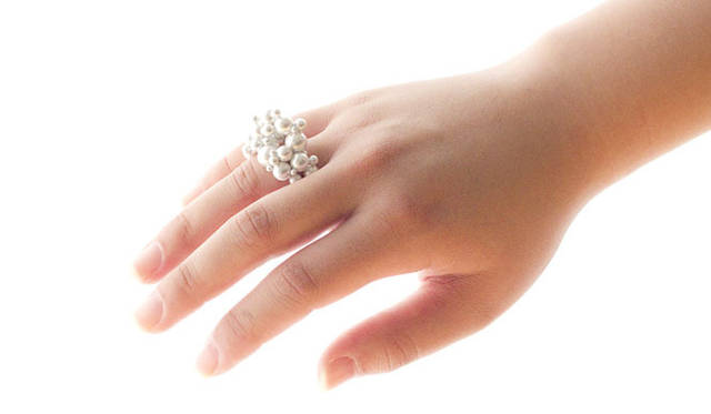 <strong>HK × NOSIGNER</strong>　「Gravity pearl」