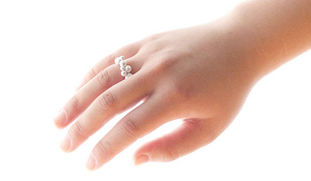 <strong>HK × NOSIGNER</strong>　「Gravity pearl」