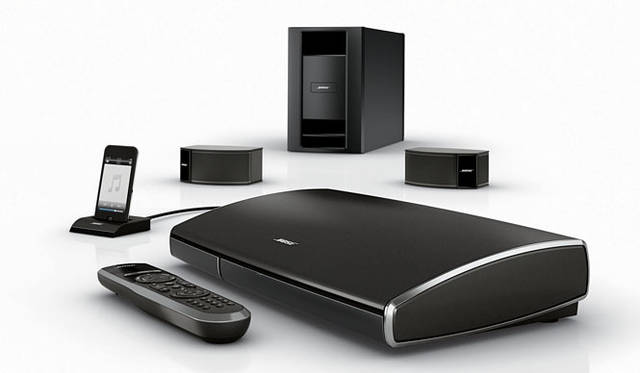 <strong>BOSE｜ボーズ</strong>　5.1chホームシアターシステム 「Lifestyle235 home entertainment system」 コンソール & リモコンほか