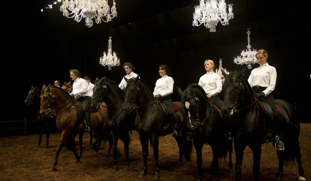 <strong>HERMÈS｜エルメス</strong>　2011年 春夏コレクションより　©Jean-François José