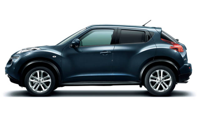 <strong>日産 ジューク｜NISSAN JUKE 16GT</strong><br>今回用意されたJUKE 16GTおよび16GT FOUR専用のボディカラー、スチールブルー