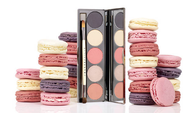 <strong>CHANTECAILLE｜シャンテカイユ</strong>　レ・マカロン フェイスパレット