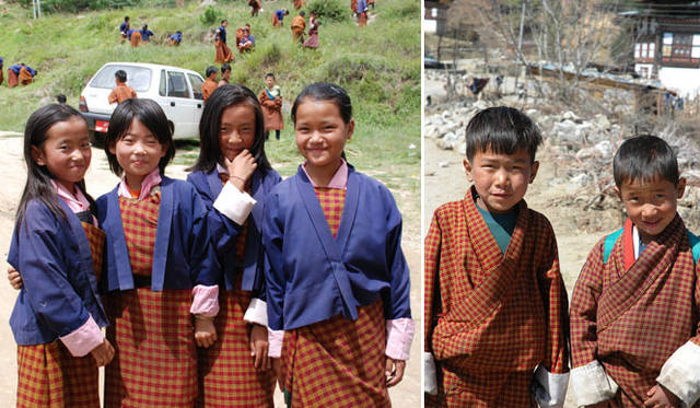 <strong>Uma Paro｜ウマ・パロ</strong> 子どもたちの制服は男子がゴン、女子がキラと呼ばれる民族衣装。このあどけない笑顔がいつまでも守られることを願いたい。