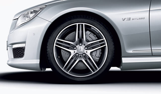 <strong>Mercedes-Benz  CL-Class｜メルセデス・ベンツ CLクラス</strong>　フロント用、255/45R18｜リア用、255/45R18の18インチマルチスポーク アルミホイール