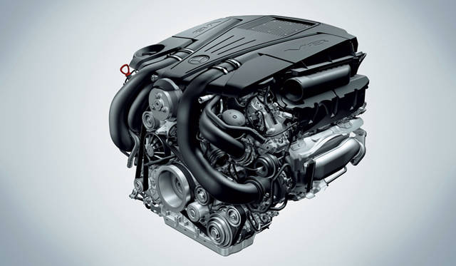 <strong>Mercedes-Benz  CL-Class｜メルセデス・ベンツ CLクラス</strong>　CL 550 BlueEFFICIENCYに搭載される4.7リッター V8 直噴ツインターボエンジン