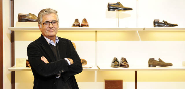 <strong>Salvatore Ferragamo｜サルヴァトーレ フェラガモ</strong>　フェラガモUSA副社長兼メンズレザーグッズプロダクトディレクター、ハビエ・スアレス氏。靴のみならず、レザー製品のスペシャリストである。