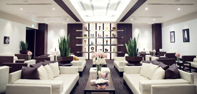 <strong>CITROEN DS3｜シトロエン DS3</strong>　<strong>『ラグナスイート』</strong>　ニューヨークスイートと名づけられたロビー。