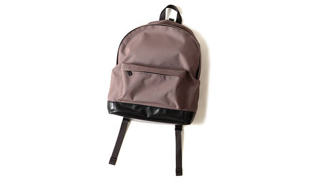 <strong> MARGARET HOWELL｜マーガレット・ハウエル</strong>　リュック2万3100円（マーガレット・ハウエル）