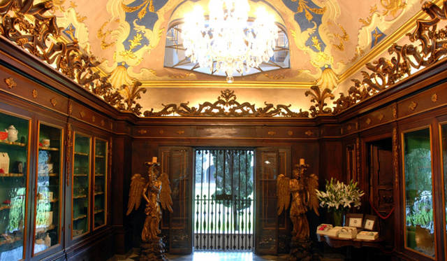 <strong>Santa Maria Novella｜サンタ・マリア・ノヴェッラ</strong>　サンタ・マリア・ノヴェッラの製品は、本店のほか、イタリア国内の主要都市をはじめ、世界各国で41のショップ、100コーナーで展開されている。