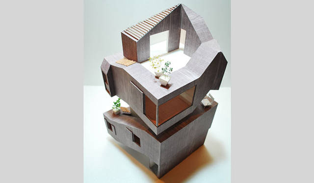 <strong>特集｜OPENERS的ニッポンの女性建築家　大西麻貴</strong>　『二重螺旋の家』 （百田有希と共同設計）