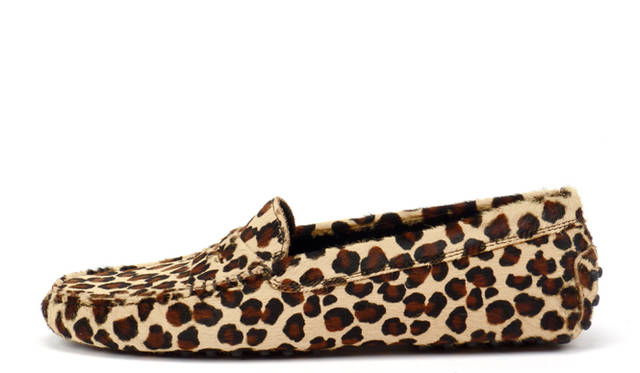 <strong>TOD’S｜トッズ</strong>　ゴンミーニ （ヘアカーフ）　7万3500円 （11月末よりトッズブティック全店にて展開予定）