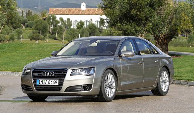 <strong>Audi｜アウディ A8</strong>