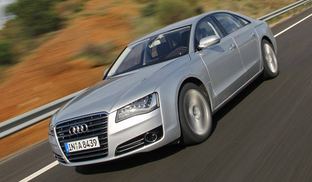 <strong>Audi｜アウディ A8</strong>　ホイールベースは従来型より47mm延長されて2997mm
