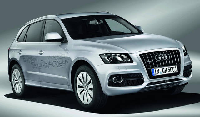 <strong>Audi Q5 hybrid quattro｜アウディ Q5 ハイブリッド クワトロ</strong>