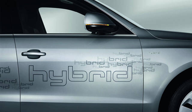 <strong>Audi Q5 hybrid quattro｜アウディ Q5 ハイブリッド クワトロ</strong>