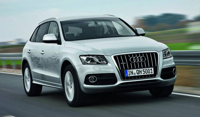<strong>Audi Q5 hybrid quattro｜アウディ Q5 ハイブリッド クワトロ</strong>