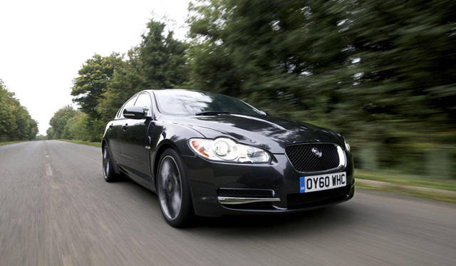 <strong>Jaguar｜ジャガー XF BlackPack</strong>