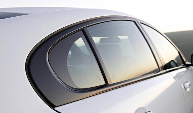 <strong>Jaguar｜ジャガー XF BlackPack</strong>