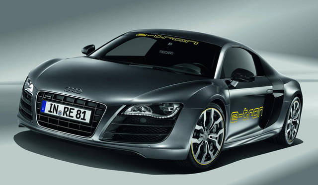 <strong>Audi R8 e-tron｜アウディ R8 eトロン</strong>