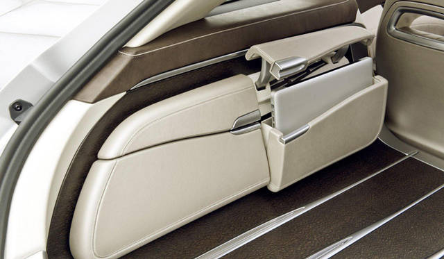 <strong>Mercedes-Benz  CLS Shooting Break｜メルセデス・ベンツ CLS シューティング ブレイク</strong>