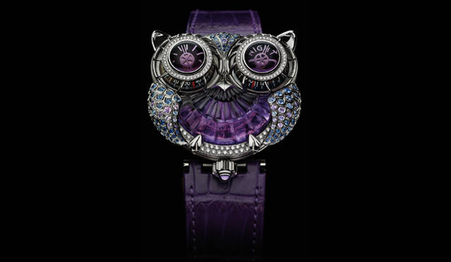 <strong>Boucheron｜ブシュロン</strong> ジュエリーマシーン アメシストのモデル。受注生産。2551万5000円（予価）。