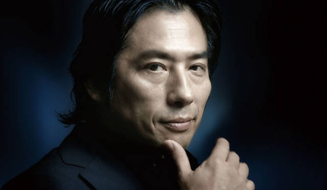 <strong>BRAUN｜ブラウン</strong>　「シリーズ7」　ブラウンの新テレビCMは、真田広之さんが登場。“世界最強の音波振動”のシェーバーの魅力をPRする。