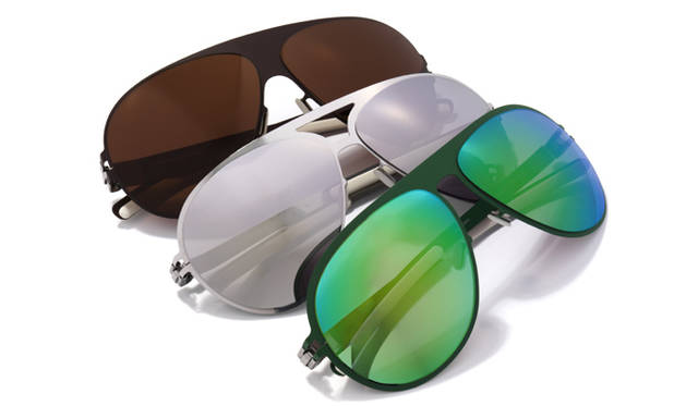 <strong>MYKITA｜マイキータ</strong>　「Bernhard Willhelm」　ベルンハルト・ウィルヘルムとのコラボレーションしたティアドロップミラーサングラス。『ＳEX AND THE ＣITY 2』でサラ・ジェシカパーカーが着用したことからも話題に。4万4100円