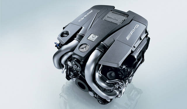 <strong>Mercedes-Benz｜メルセデス・ベンツ</strong>　S 63 AMGに採用される5.5リッター V型8気筒直噴ツインターボエンジン。
